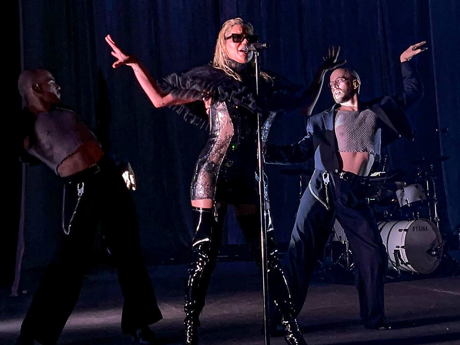 Kesha brings group of local drag Queens on stage at her Foxwoods show in Connecticut