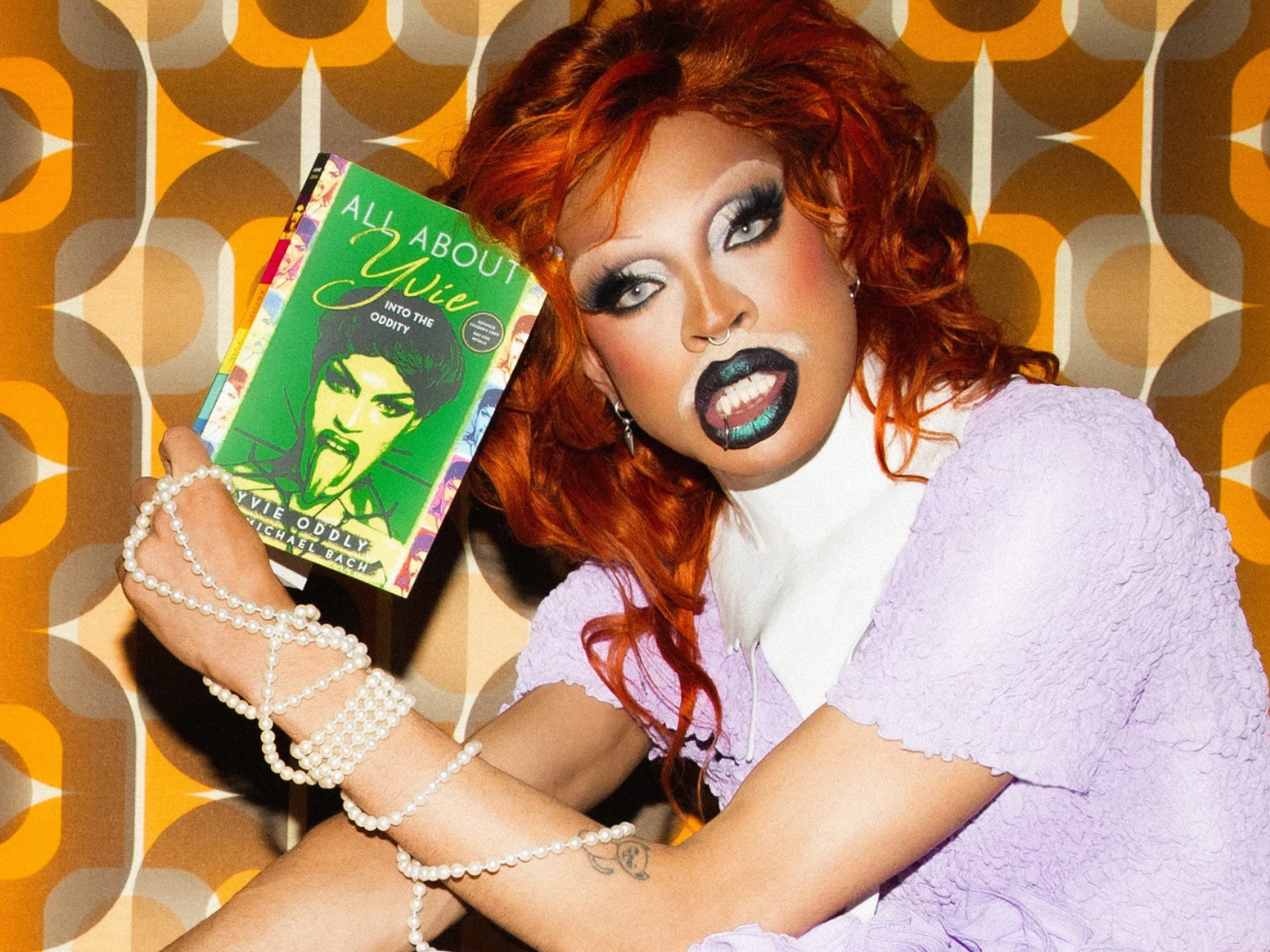 RuPaul’s Drag Race winner Yvie Oddly brings her oddity to West Hartford: Fans flock to Barnes & Noble for book signing